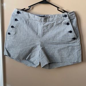 BANANA REPUBLIC SHORTS